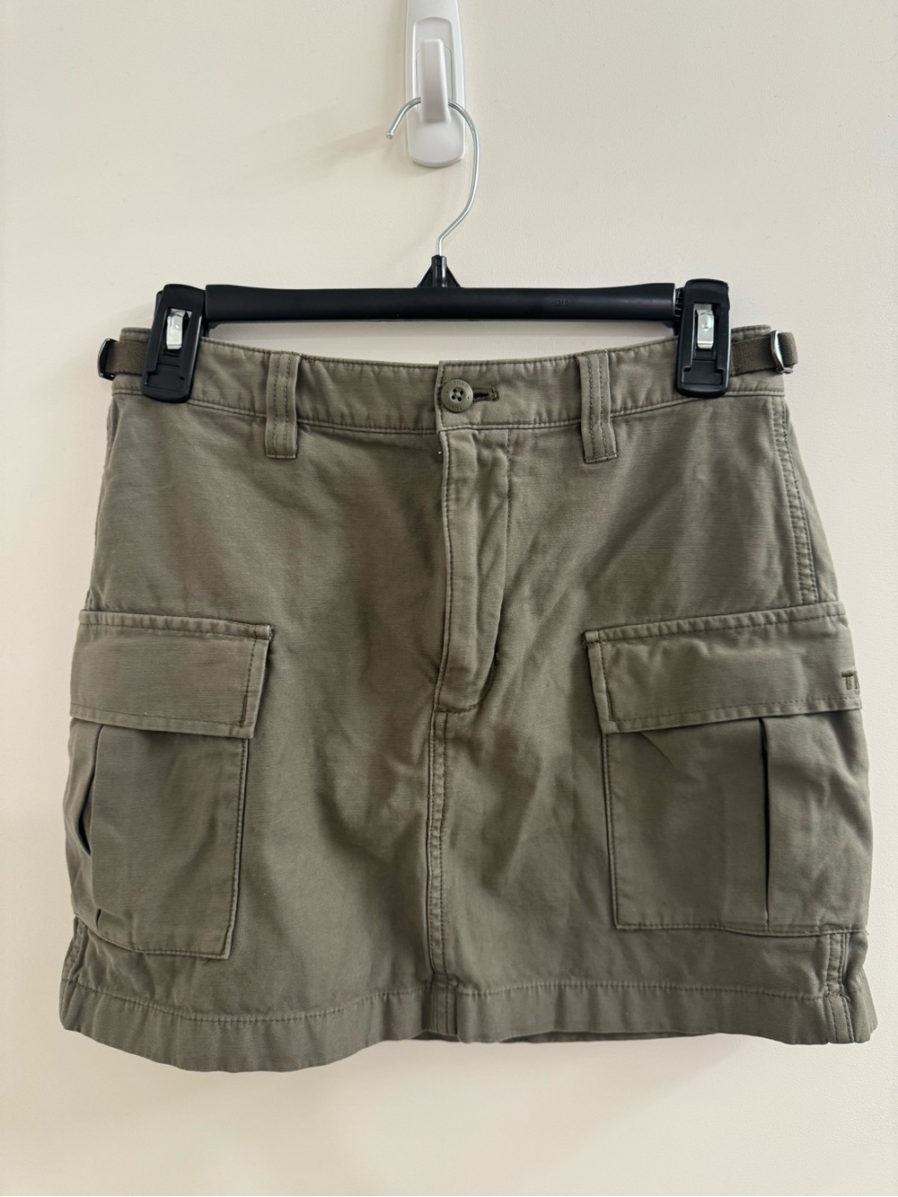 Aritzia TNA Cargo Supply Micro Skirt